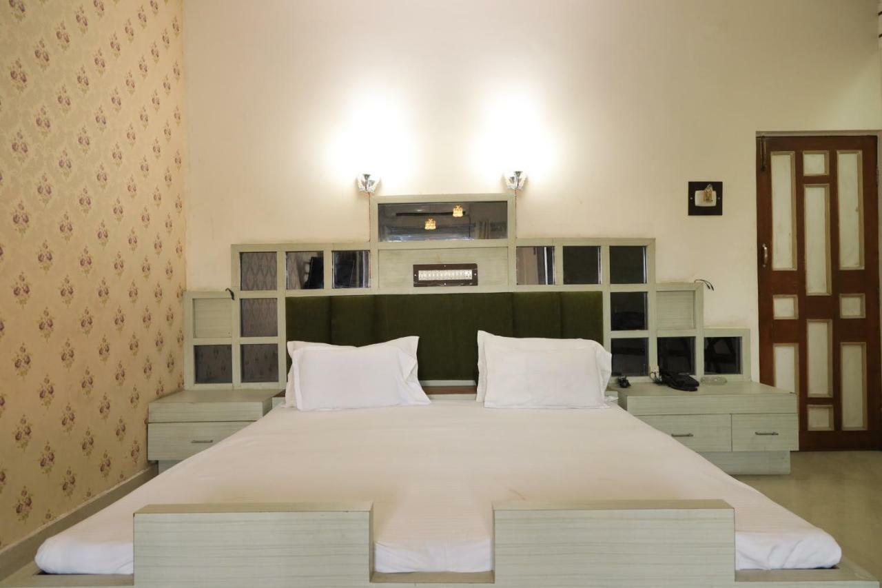 Spot On 39820 Shree Vaibhav Saver Hotel Nagpur Buitenkant foto