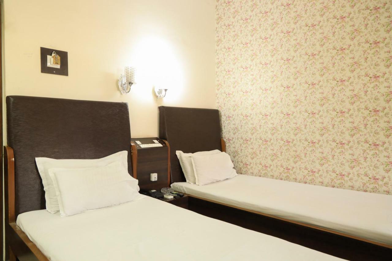 Spot On 39820 Shree Vaibhav Saver Hotel Nagpur Buitenkant foto