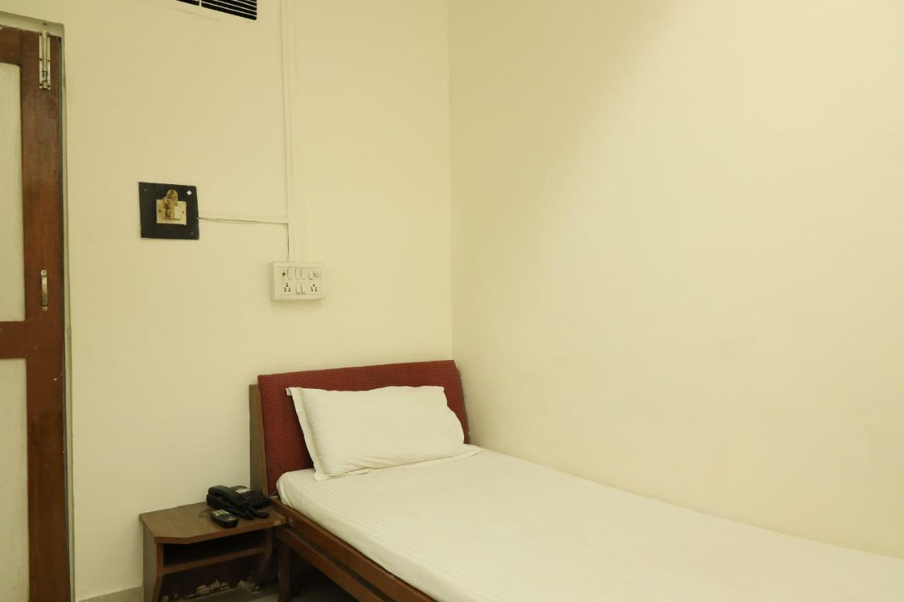 Spot On 39820 Shree Vaibhav Saver Hotel Nagpur Buitenkant foto